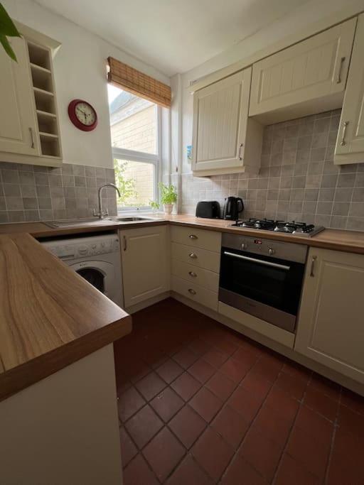 2025 Award Winner Liverpool Strawberry House - 3 Bedrooms エクステリア 写真