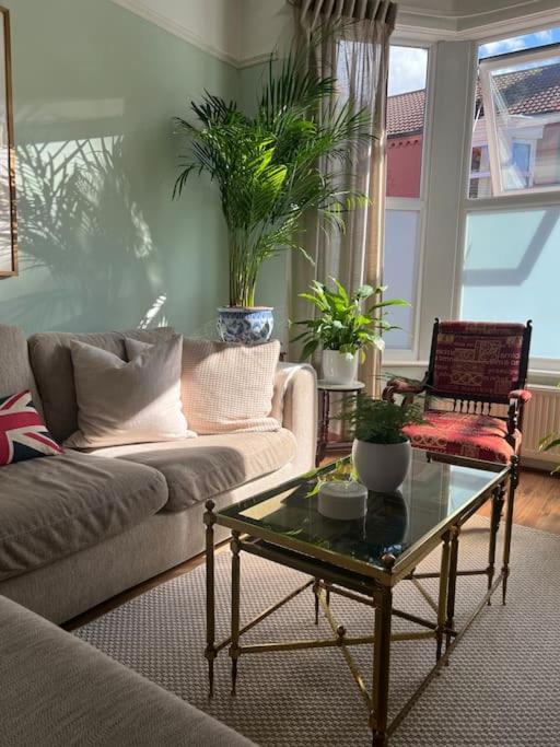 2025 Award Winner Liverpool Strawberry House - 3 Bedrooms エクステリア 写真