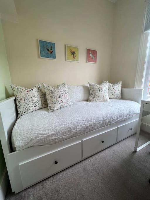 2025 Award Winner Liverpool Strawberry House - 3 Bedrooms エクステリア 写真